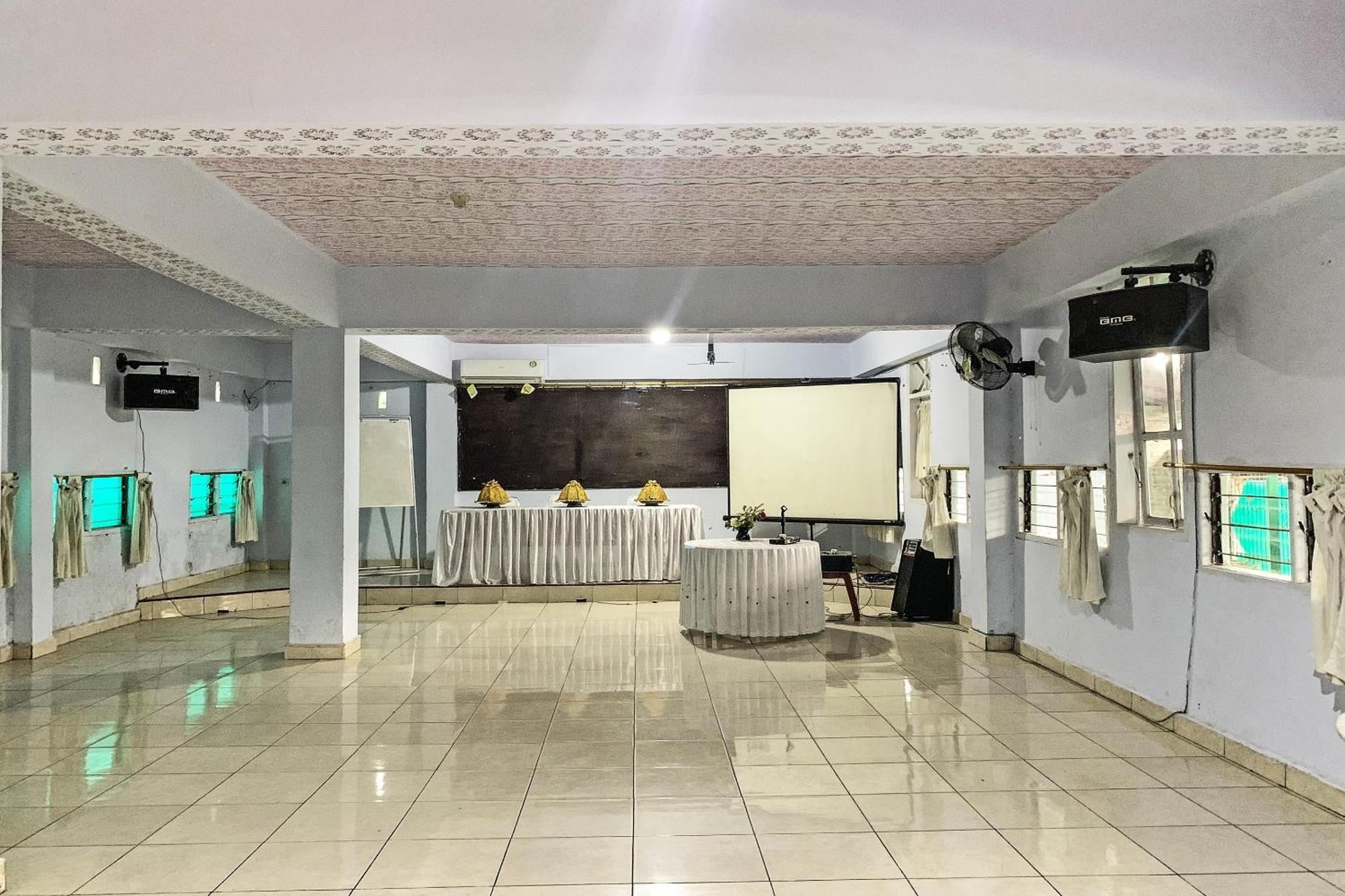 OYO 91757 Surya Hotel Lalabata Exterior foto