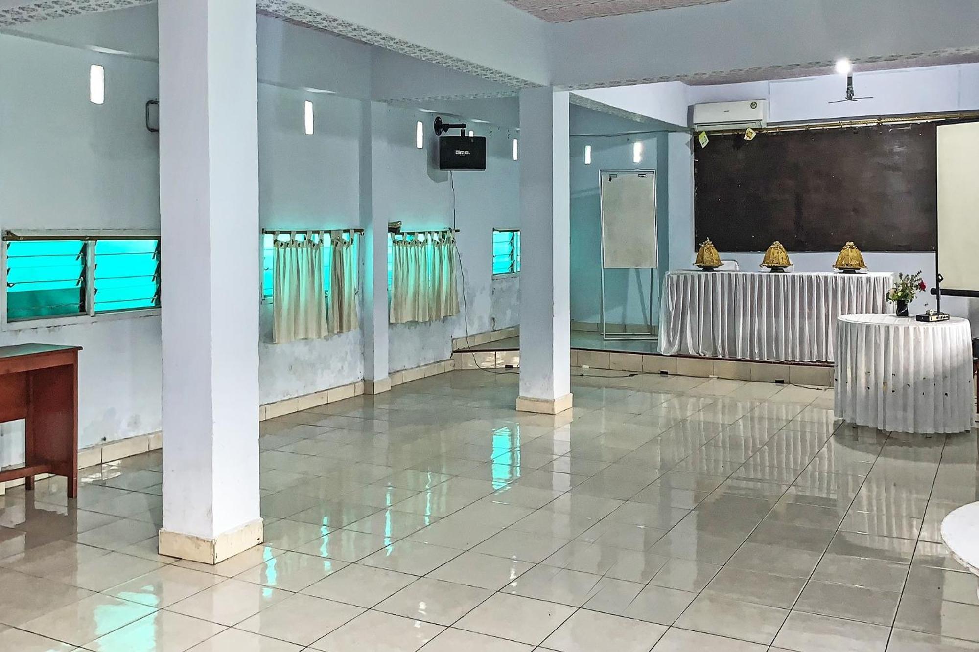OYO 91757 Surya Hotel Lalabata Exterior foto